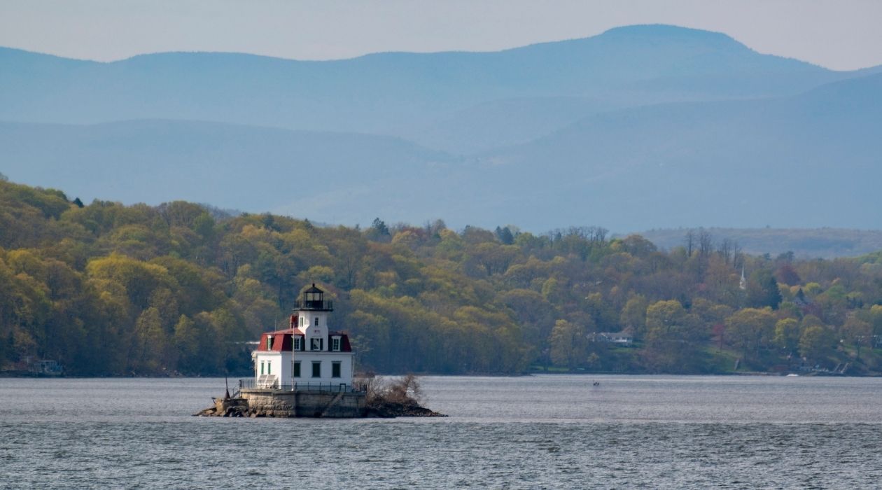 Staatsburgh State Historic Site Lighthouse
